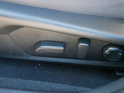 Used 2024 Subaru Crosstrek 2.0i Premium image 20