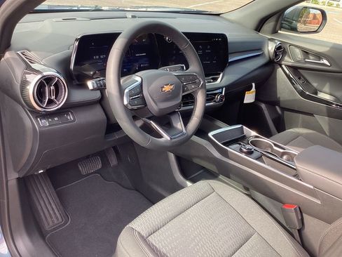 New 2026 Chevrolet Equinox LT image 9