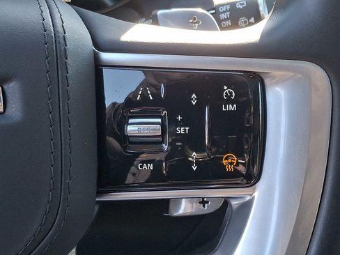 Used 2024 Land Rover Range Rover Long Wheelbase SE image 23