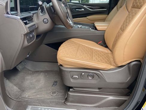Used 2021 Cadillac Escalade Sport w/ Driver Assist Tech Package AWD/4WD image 10