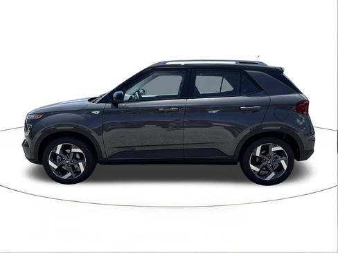 New 2026 Hyundai Venue SEL FWD image 6