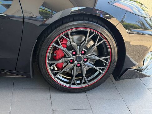 Used 2023 Chevrolet Corvette Stingray Premium Conv w/ Z51 Performance Package RWD image 9
