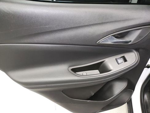 Used 2022 Buick Encore GX Essence w/ Experience Buick Package image 29