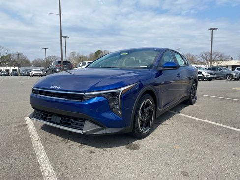 New 2026 Kia K4 EX image 3