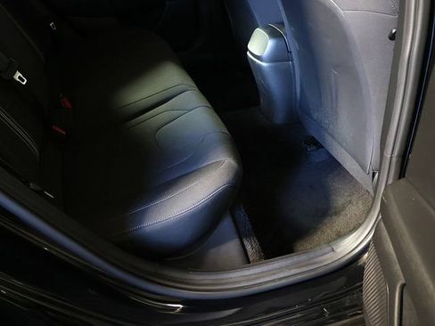 Used 2023 Hyundai Elantra SEL FWD image 29