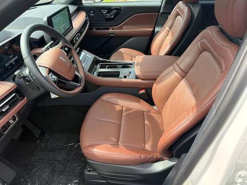 New 2026 Lincoln Aviator Reserve w/ Jet Appearance Package AWD/4WD image 10