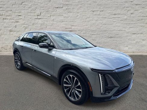 New 2026 Cadillac Lyriq Sport w/ LPO, Floor Liner Package RWD image 7