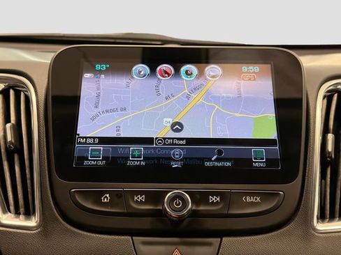 Used 2017 Chevrolet Malibu LT w/ Leather Package FWD image 12