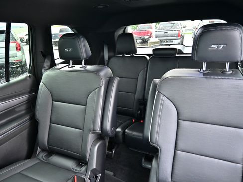 Used 2026 Buick Enclave Sport Touring AWD/4WD image 27