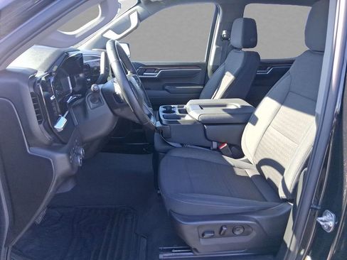 Used 2025 Chevrolet Silverado 1500 LT image 9
