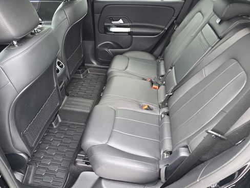 Used 2023 Mercedes-Benz GLB 250 image 14