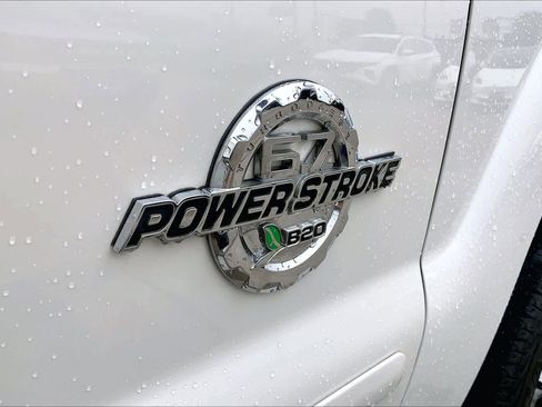 Used 2015 Ford F250 Platinum w/ FX4 Off-Road Package image 9