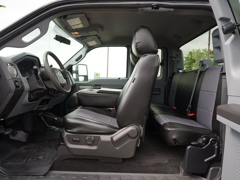 Used 2012 Ford F250 XLT w/ XLT Interior Pkg AWD/4WD image 18