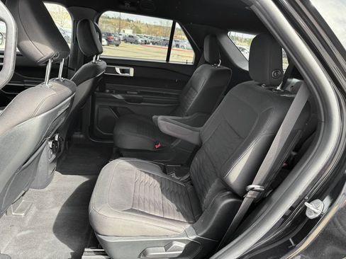 Used 2020 Ford Explorer XLT w/ Comfort Package image 25