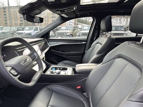 New 2025 Jeep Wagoneer S Limited image 13