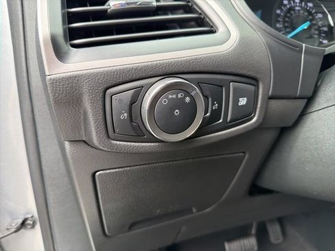 Used 2024 Ford Edge SEL AWD/4WD image 13