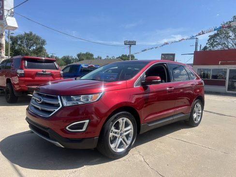 Used 2017 Ford Edge Titanium FWD image 2