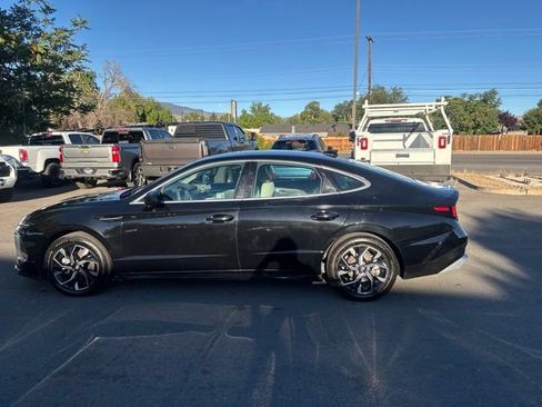 Used 2025 Hyundai Sonata SEL FWD image 9