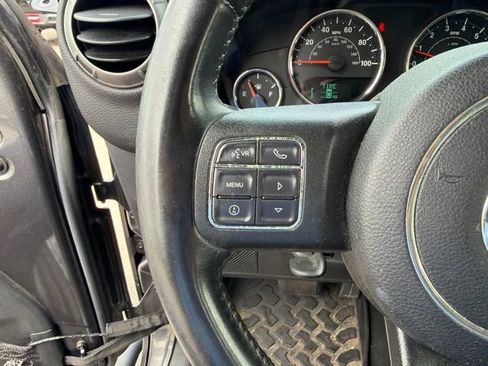 Used 2017 Jeep Wrangler Unlimited Sport w/ Connectivity Group AWD/4WD image 17
