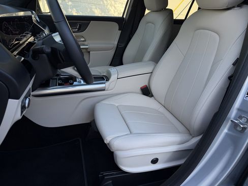 Certified 2025 Mercedes-Benz GLA 250 image 7