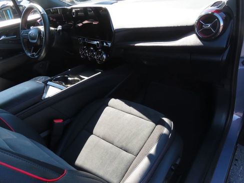 Used 2025 Chevrolet Blazer EV RS AWD/4WD image 44