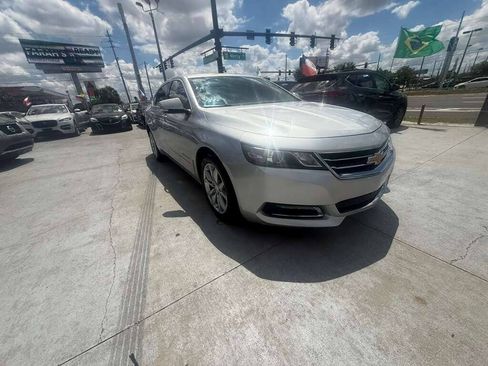 Used 2018 Chevrolet Impala LT FWD image 2