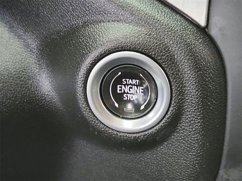 Used 2021 GMC Sierra 1500 Elevation image 19