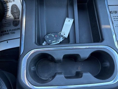 Used 2021 Chevrolet Silverado 1500 High Country w/ Technology Package image 18