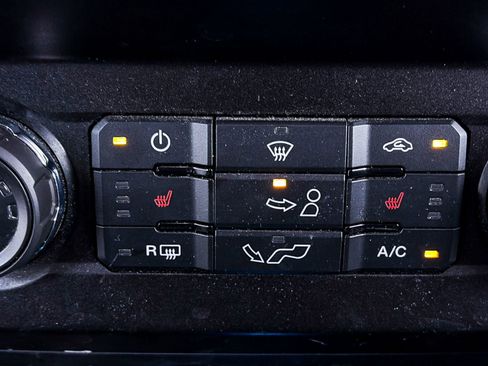 Used 2019 Ford F150 XLT w/ Equipment Group 302A Luxury AWD/4WD image 19