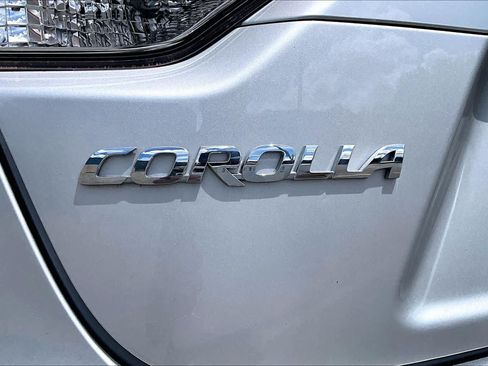 Used 2023 Toyota Corolla LE w/ LE Convenience Package AWD/4WD image 32
