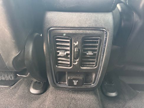 Used 2022 Jeep Grand Cherokee Laredo X AWD/4WD image 28