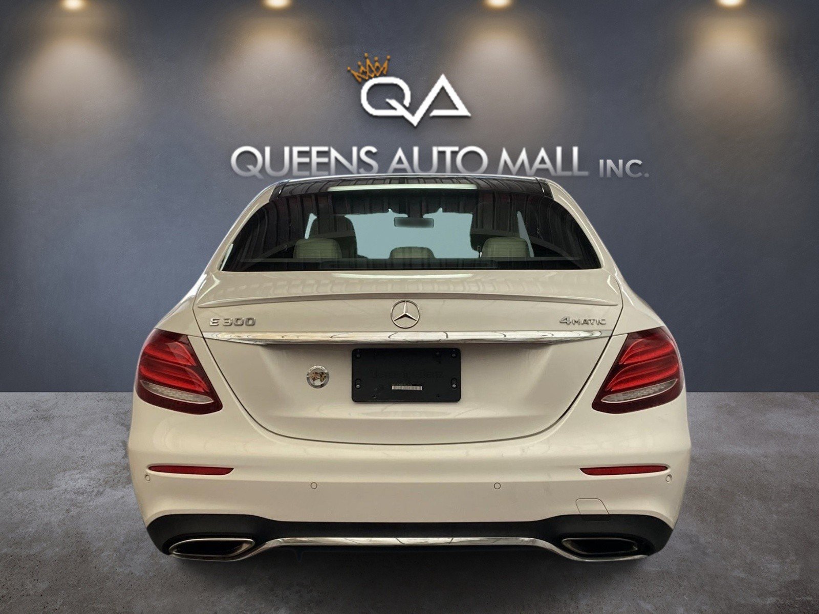 Used 2017 Mercedes-Benz E 300 4MATIC image 5