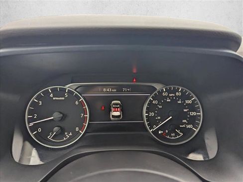 Used 2023 Nissan Rogue S FWD image 11