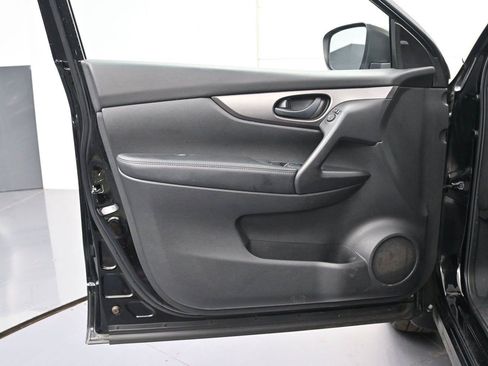 Used 2020 Nissan Rogue Sport S w/ Appearance Package AWD/4WD image 8