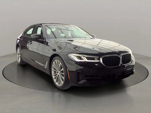 Used 2023 BMW 540i xDrive w/ Premium Package AWD/4WD image 2