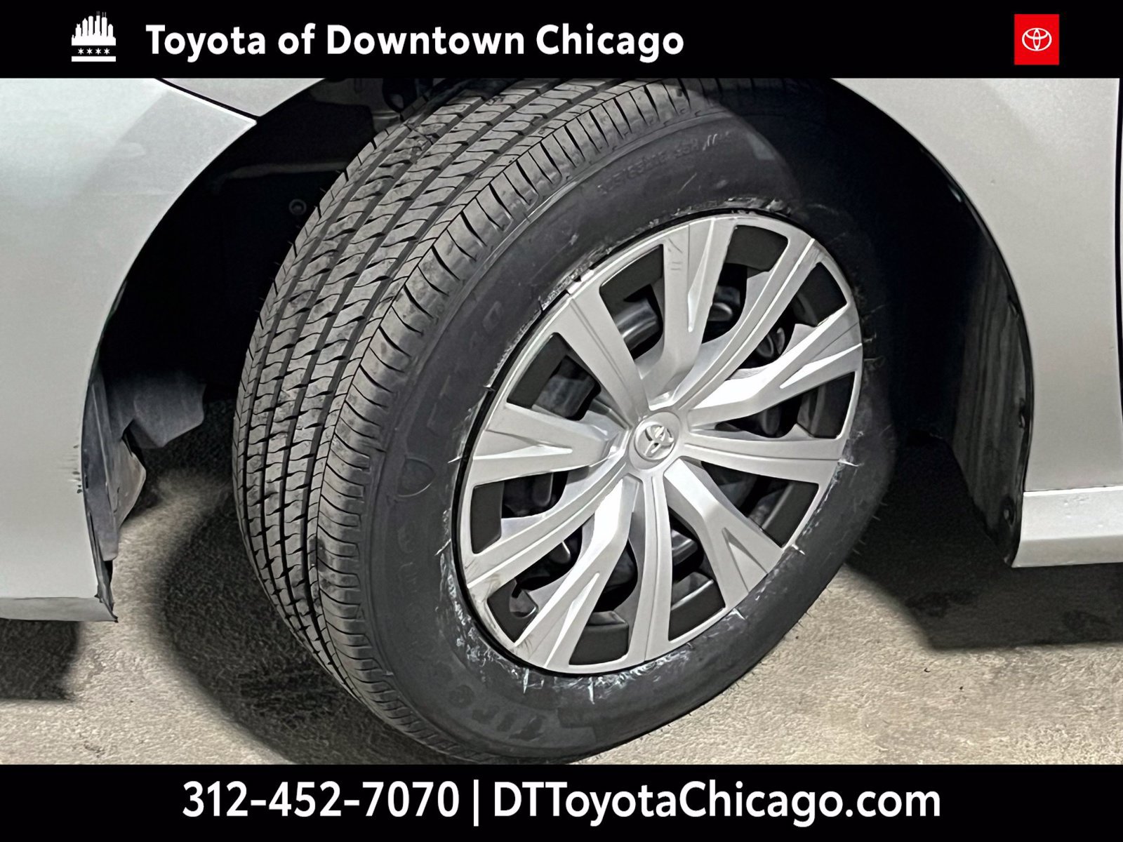Used 2020 Toyota Camry LE FWD image 2