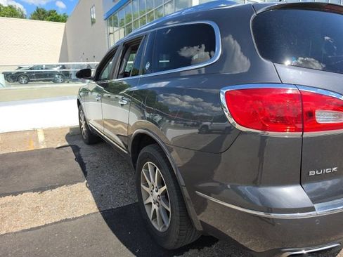 Used 2014 Buick Enclave Leather FWD image 4