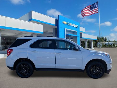 Used 2017 Chevrolet Equinox LT w/ Sport Edition image 3