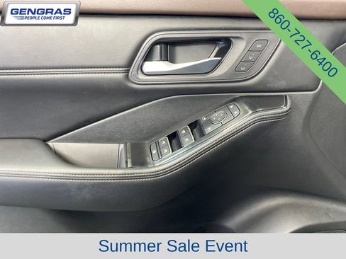 Used 2023 Nissan Rogue SL w/ SL Premium Package AWD/4WD image 14