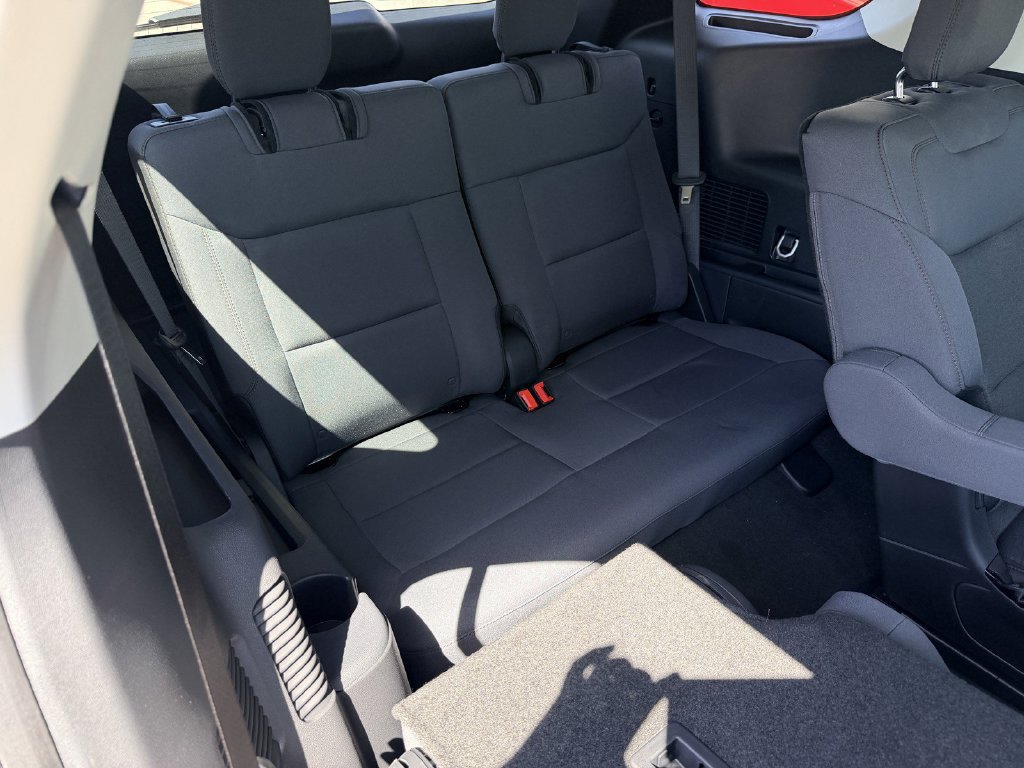 New 2026 Ford Explorer Active RWD image 14