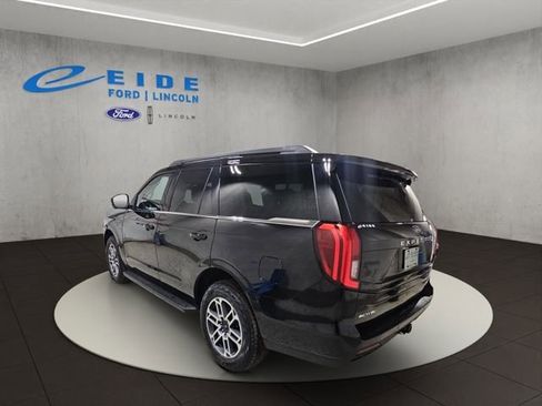 New 2026 Ford Expedition Active image 5