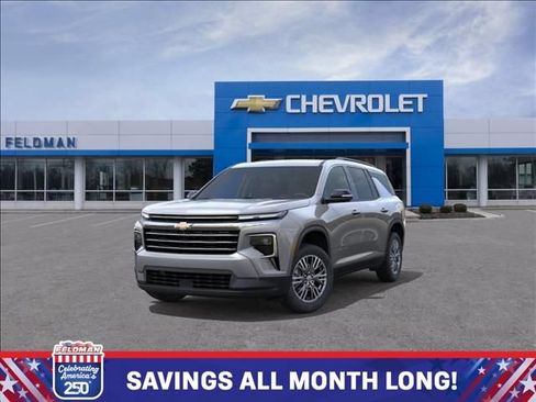 New 2026 Chevrolet Traverse LT w/ Driver Confidence Package AWD/4WD image 8