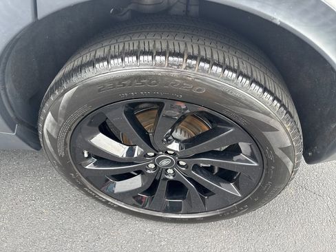 Used 2020 Land Rover Discovery Sport SE AWD/4WD image 33