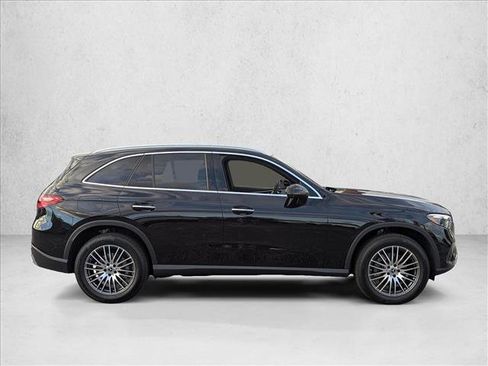 Certified 2025 Mercedes-Benz GLC 300 4MATIC image 4