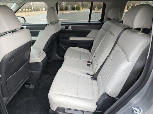 Used 2025 Hyundai Santa Fe SEL image 18