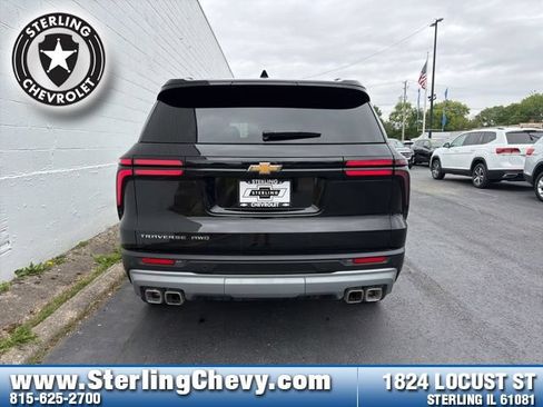Used 2026 Chevrolet Traverse LT AWD/4WD image 5