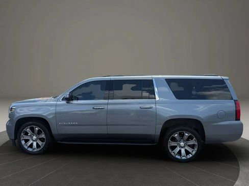 Used 2020 Chevrolet Suburban LT AWD/4WD image 10