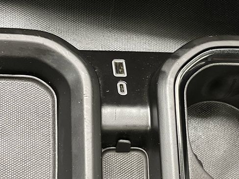 Certified 2024 GMC Sierra 2500 AT4 w/ AT4 Preferred Package image 27