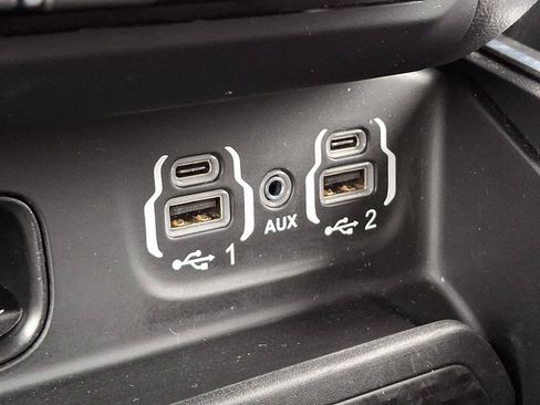 Used 2023 RAM 1500 Big Horn AWD/4WD image 24