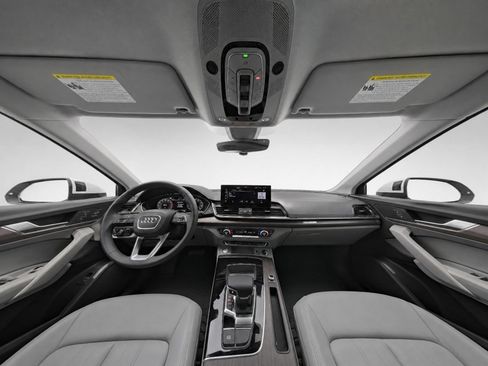 Certified 2025 Audi Q5 2.0T Premium AWD/4WD image 16